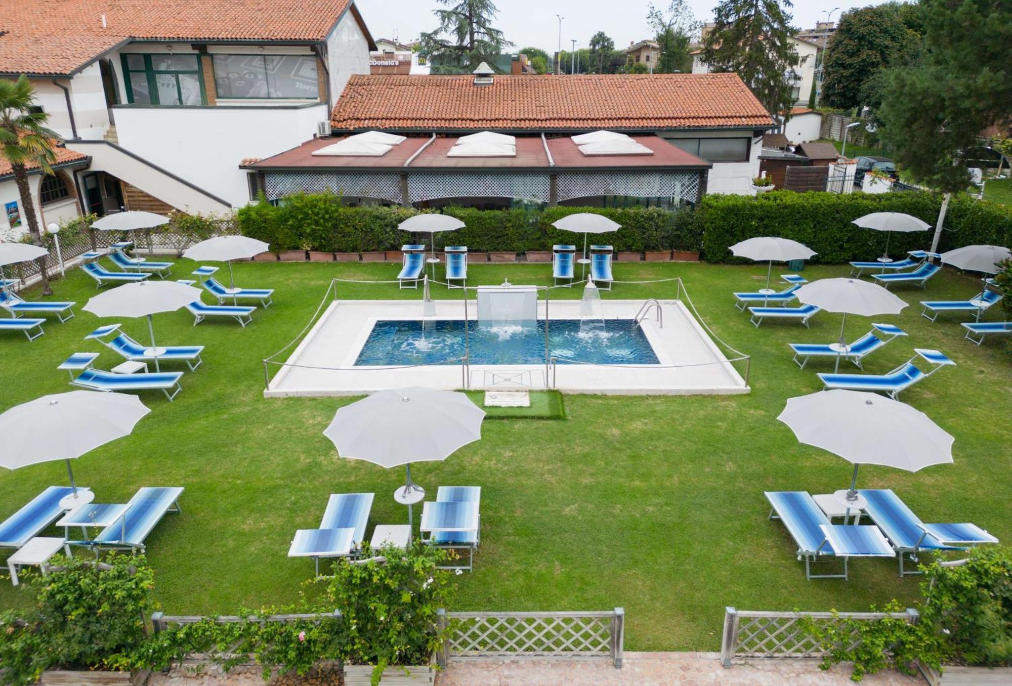 Best Western Plus Hotel Modena Resort Формиджине Екстериор снимка